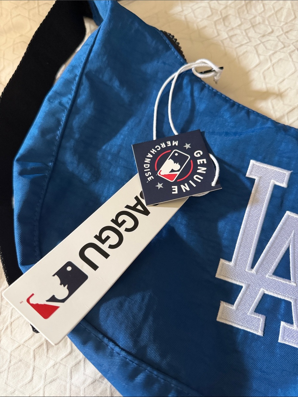 Baggu Medium LA Dodgers Blue Nylon Crescent Bag - Picture 2 of 9